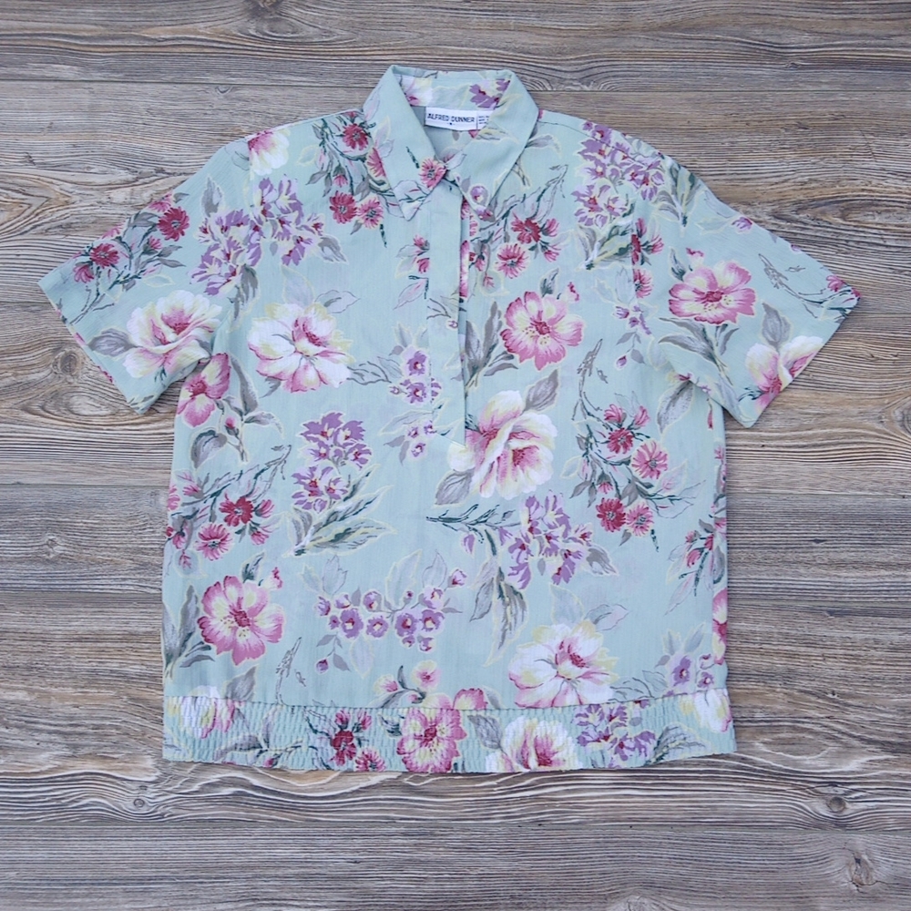 Floral Flower Pattern Lightweight Short Sleeve Quarter Button Collar Blouse Top